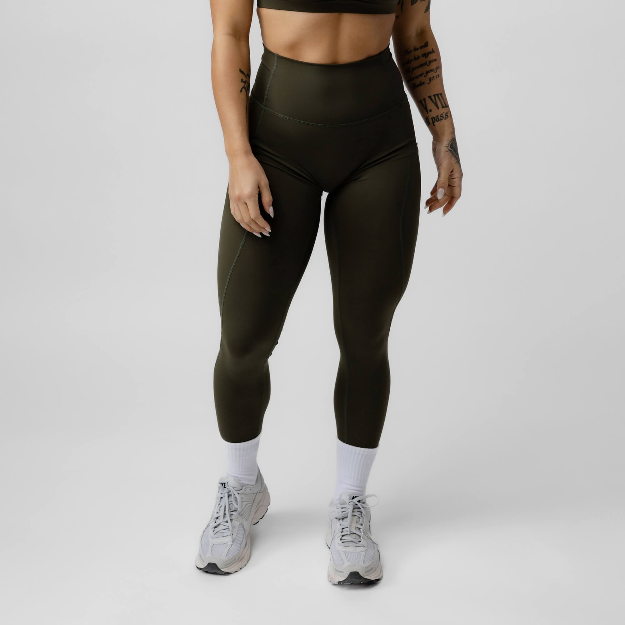 Buyer's Guide to Sizing and Ordering Gymshark Leggings 