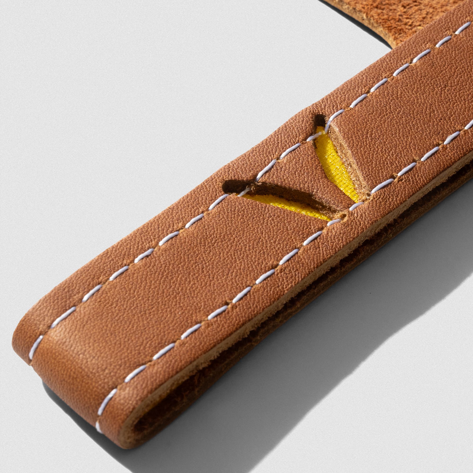 Men's V-Series 3-FC Leather in Tan – Strap Detail