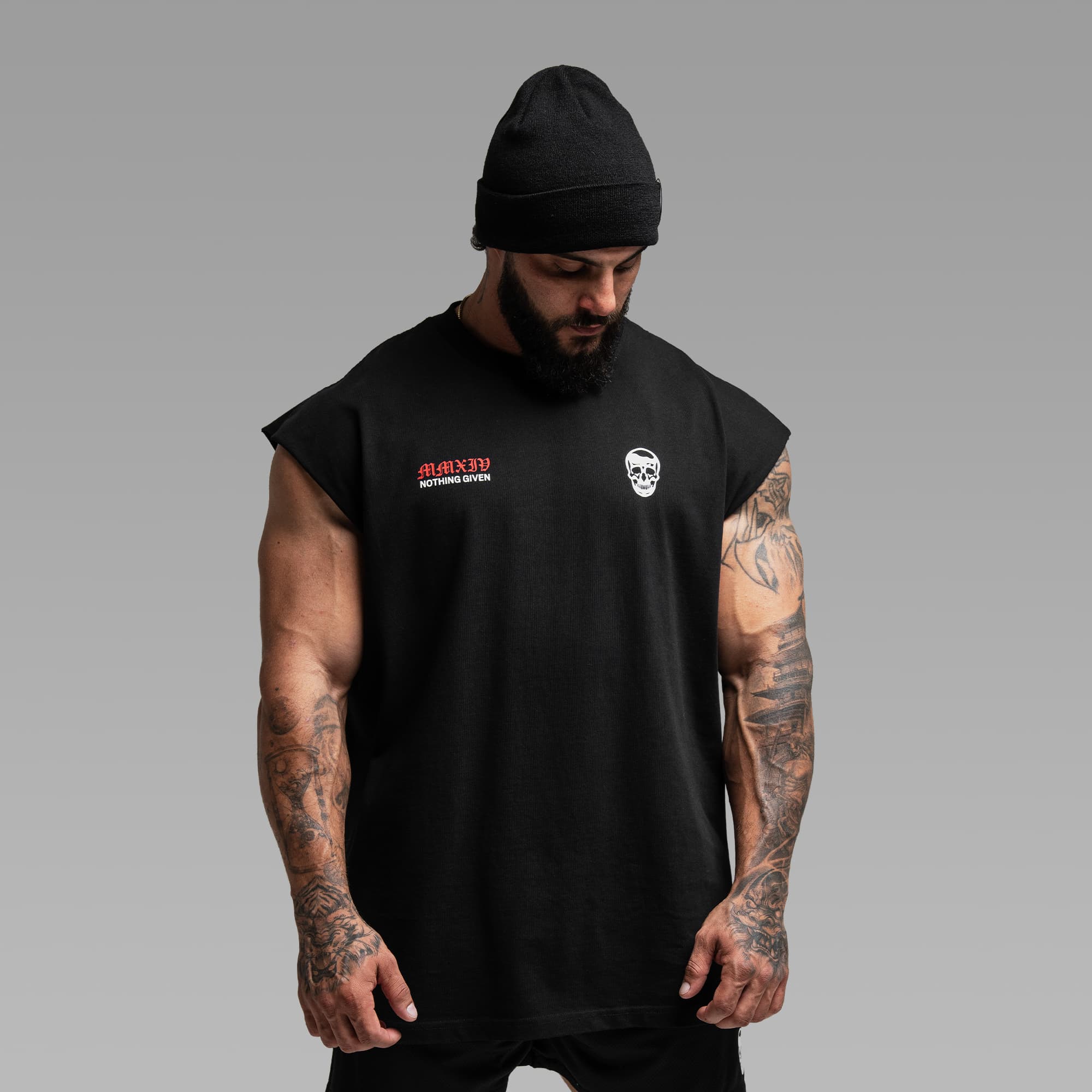 Athlete wearing the Reaper Manifest Cut Off half body shot front view