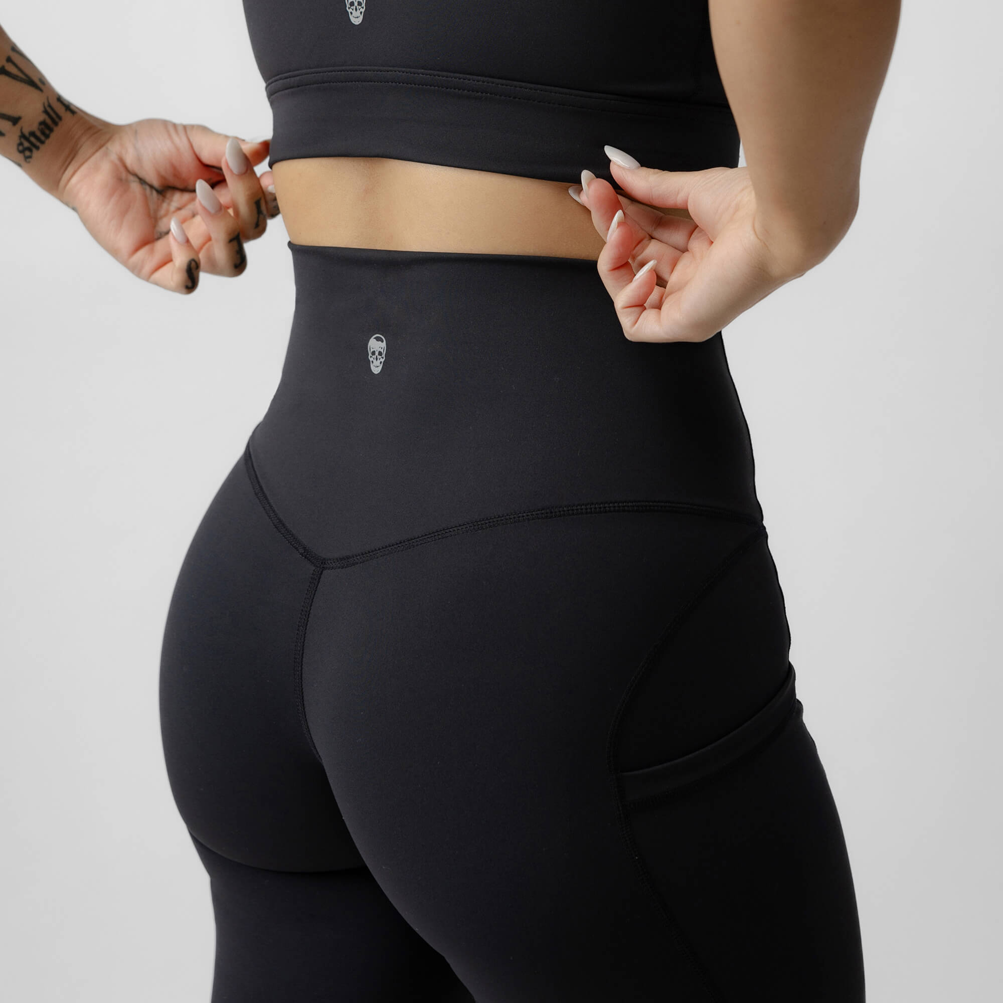 The “Bootay” Black leggings – Glam Fit Apparel