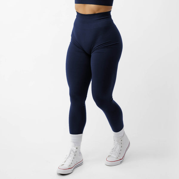 Athlete in Blue Cross Roads Ribbed Crop and Legacy Leggings